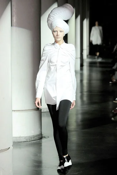 Look 8